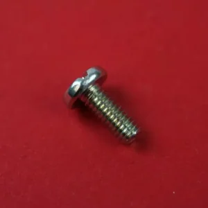 Neu Im Sortiment Schraube M4x12,4mm für Elna