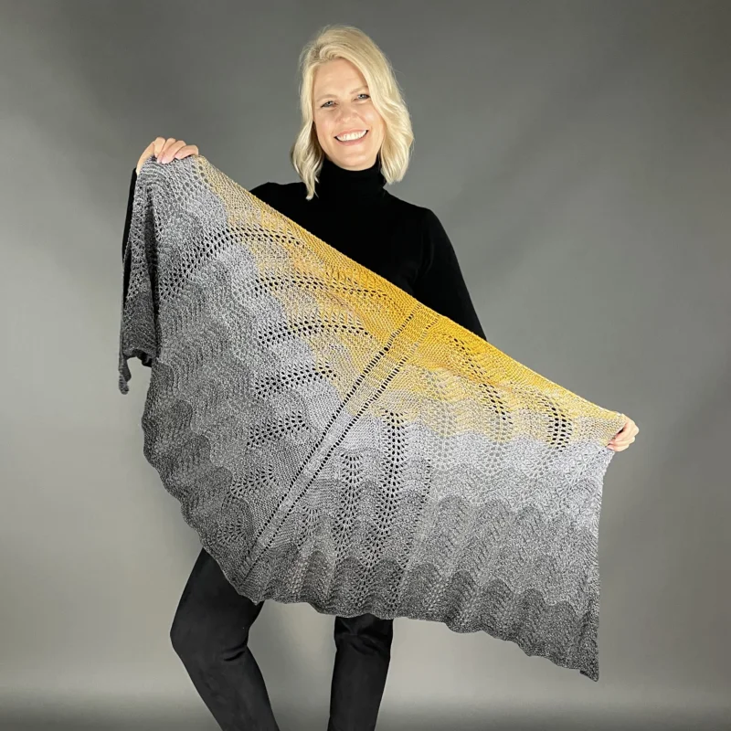 Strickset inkl. PDF-Anleitung LoLa 4fach Tuch Mosaik in Tuchwicklung Preiswert