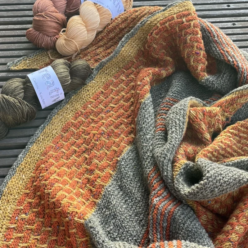 Strickset inkl. PDF-Strickanleitung Creativo Cashme handgefärbt Stricktuch Sanddorn Top-Angebot