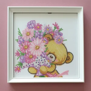 Zertifiziert Deko Diamond Painting Bild Bärchen mit Blumenstrauß (fertig)